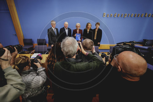 Vorstellung des Jahresgutachtens 2025/26 des Sachverstaendigenrates