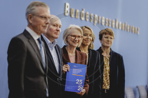 Vorstellung des Jahresgutachtens 2025/26 des Sachverstaendigenrates