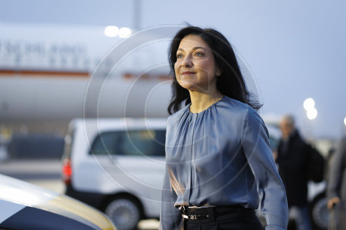 BM Reiche reist in die VAE und nach Katar