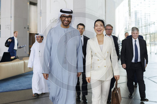 BM Reiche reist in die VAE und nach Katar