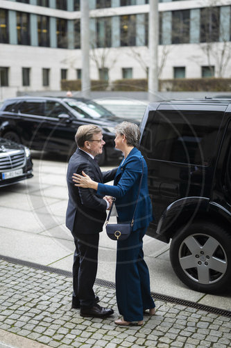 Johann Wadephul und Yvette Cooper