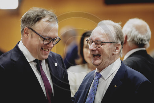 Bundeskanzler trifft Laenderchefs