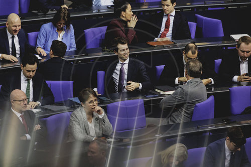Bundestag beraet ueber Rentenpaket