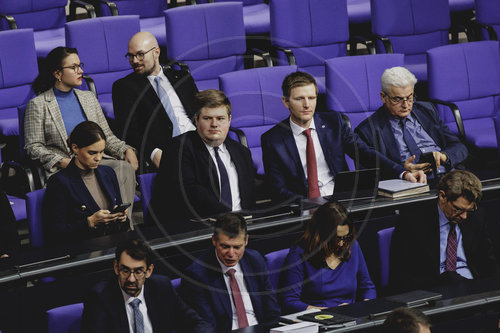 Bundestag beraet ueber Rentenpaket