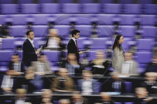 Bundestag beraet ueber Rentenpaket