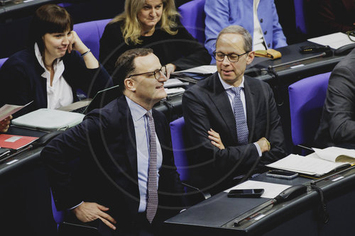 Bundestag beraet ueber Rentenpaket