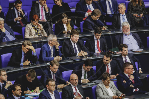 Bundestag beraet ueber Rentenpaket
