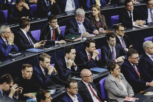 Bundestag beraet ueber Rentenpaket