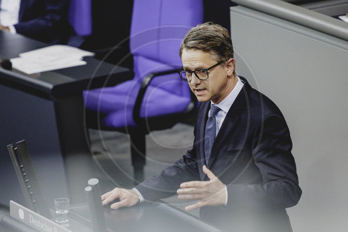 Bundestag beraet ueber Rentenpaket