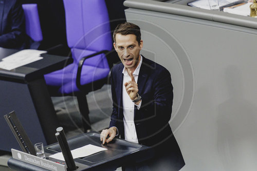 Bundestag beraet ueber Rentenpaket