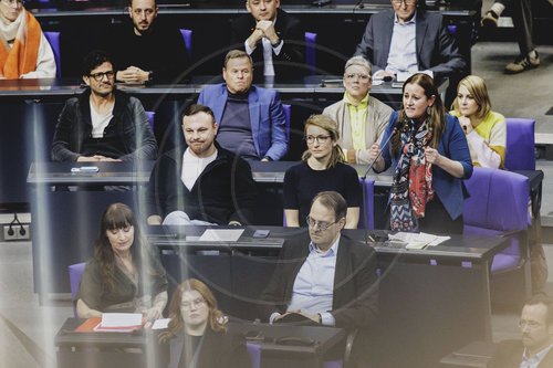 Bundestag beraet ueber Rentenpaket