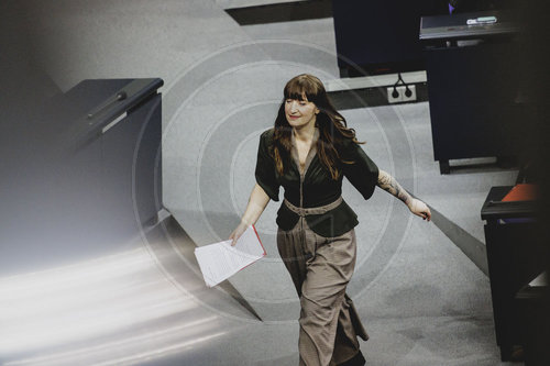 Bundestag beraet ueber Rentenpaket