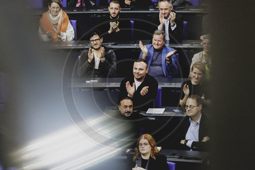 Bundestag beraet ueber Rentenpaket