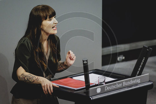 Bundestag beraet ueber Rentenpaket