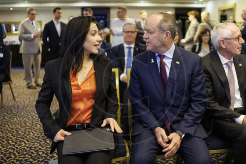 BM Reiche reist nach Israel