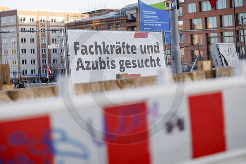 Fachkraeftemangel auf dem Bauch