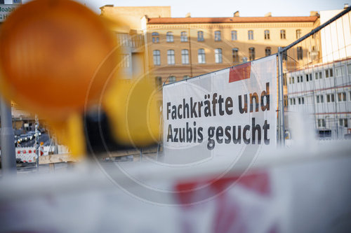 Fachkraeftemangel auf dem Bauch