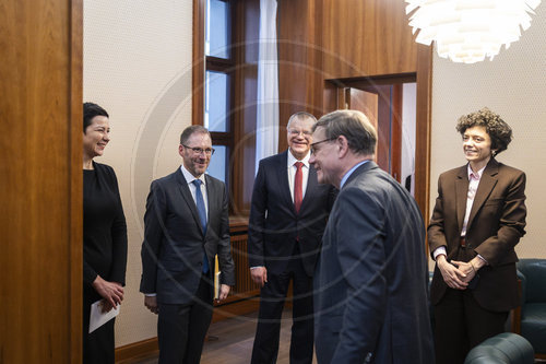 Wadephul mit Kalasnikova und Babaryka