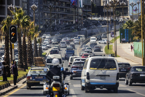 Strassenverkehr in Addis Abeba