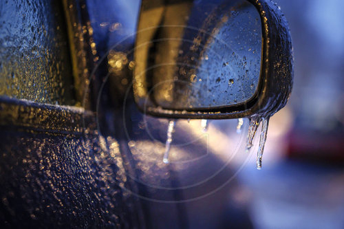 Blitzeis und gefrierender Regen