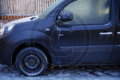 Blitzeis und gefrierender Regen