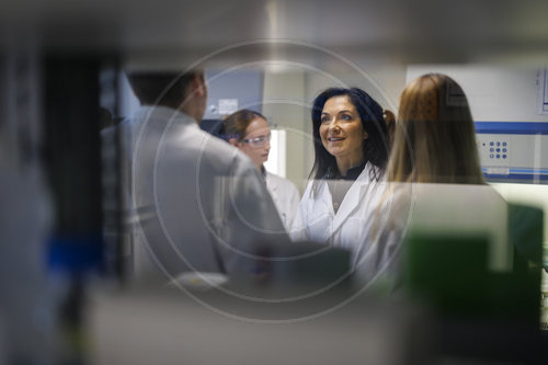 BM Reiche besucht in Muenchen die Tubulis GmbH