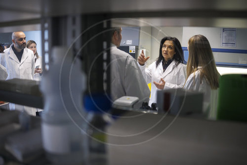 BM Reiche besucht in Muenchen die Tubulis GmbH