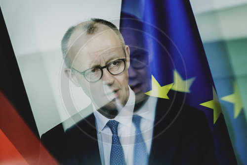 Bundeskanzler Merz bekommt Gutachten der Expertenkommission Forschung und Innovation