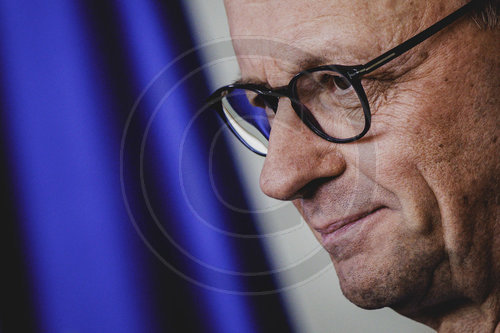 Bundeskanzler Merz bekommt Gutachten der Expertenkommission Forschung und Innovation