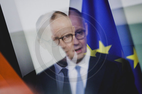 Bundeskanzler Merz bekommt Gutachten der Expertenkommission Forschung und Innovation