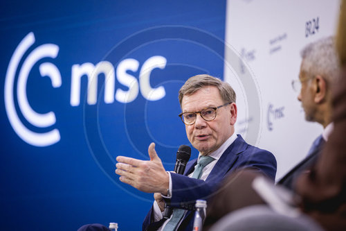 Bundesaussenminister Waephul bei der MSC