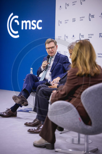 Bundesaussenminister Waephul bei der MSC