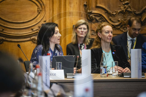 Bundesministerin Reiche beim IEA-Treffen