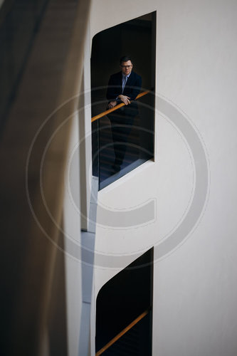 Carsten Schneider f‚àö¬∫r NBR