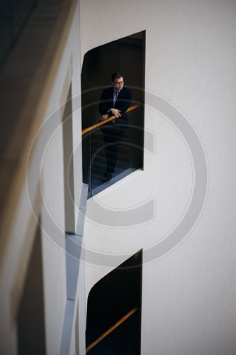 Carsten Schneider f‚àö¬∫r NBR