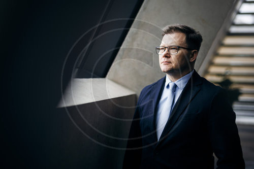 Carsten Schneider f‚àö¬∫r NBR