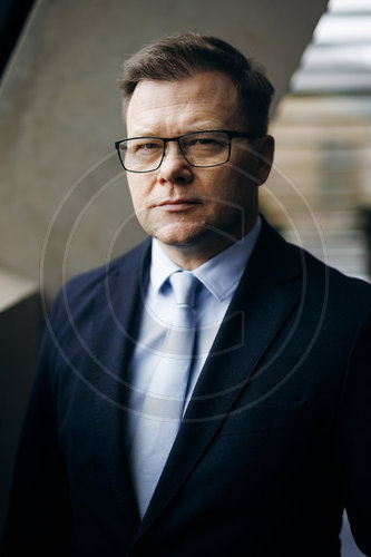 Carsten Schneider f‚àö¬∫r NBR