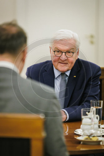 Frank-Walter Steinmeier und Oleksii Makeiev