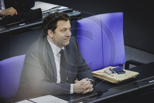 Finanzminister Klingbeil im Bundestag zur Reform der privaten Altersvorsorge