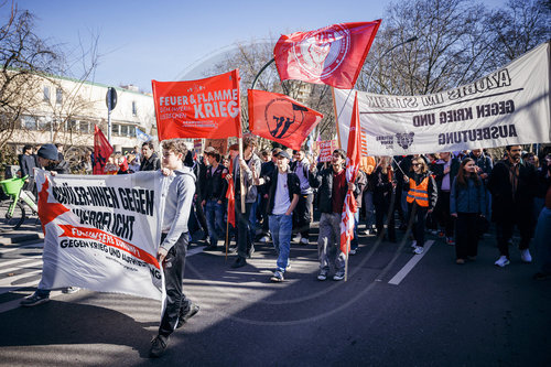 Schulstreik gegen Wehrpflicht