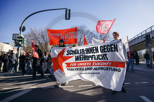 Schulstreik gegen Wehrpflicht