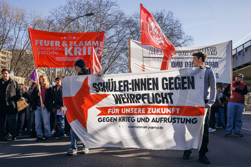 Schulstreik gegen Wehrpflicht