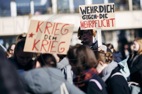 Schulstreik gegen Wehrpflicht
