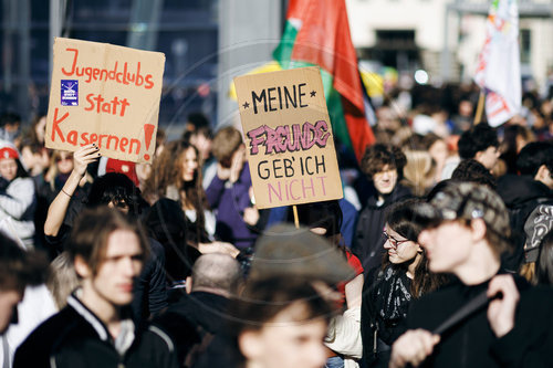 Schulstreik gegen Wehrpflicht