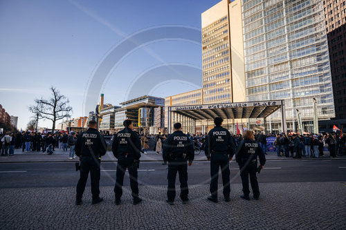 Schulstreik gegen Wehrpflicht