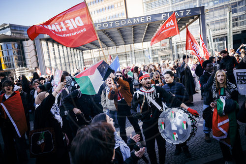 Schulstreik gegen Wehrpflicht
