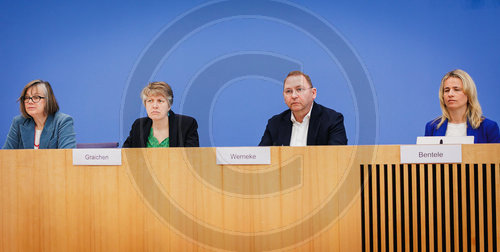 Eva Maria Welskop-Deffaa, Verena Graichen, Frank Werneke und Verena Bentele