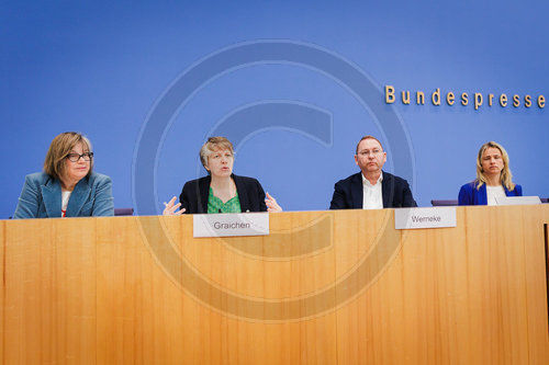 Eva Maria Welskop-Deffaa, Verena Graichen, Frank Werneke und Verena Bentele