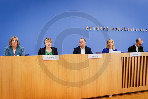 Eva Maria Welskop-Deffaa, Verena Graichen, Frank Werneke und Verena Bentele
