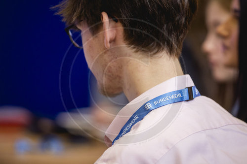 Jugendliche und Bundeswehr